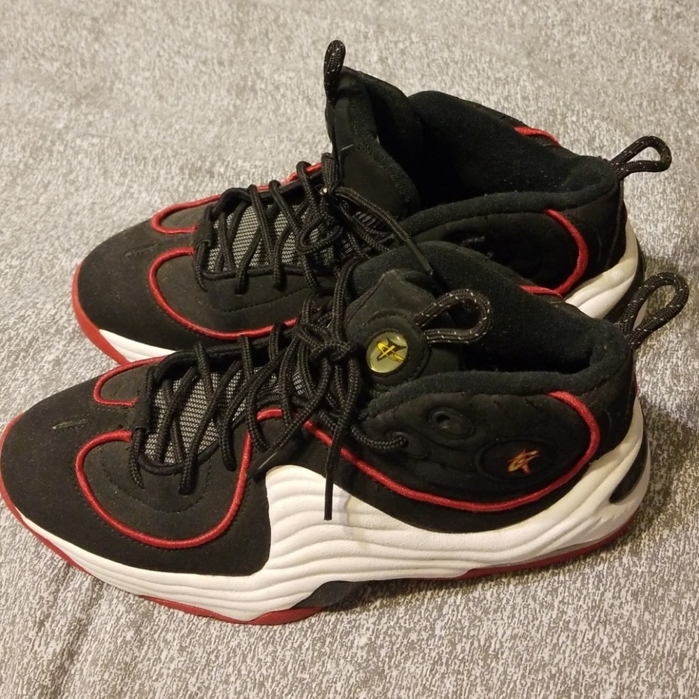 NIKE - Picture 2 of 5